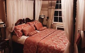 Riverside Lodge